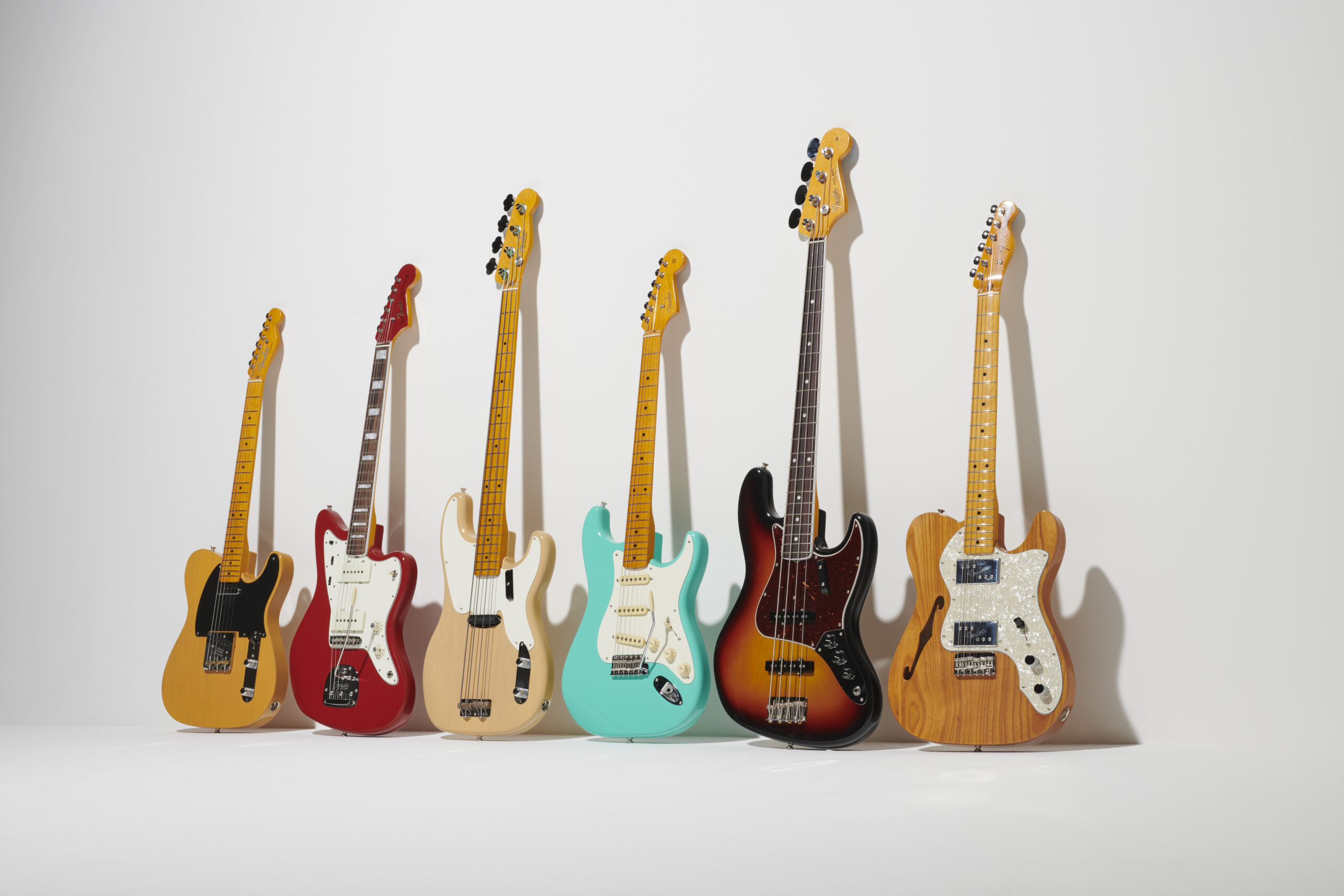 フェンダー から、ギターとベースの新シリーズ Fender